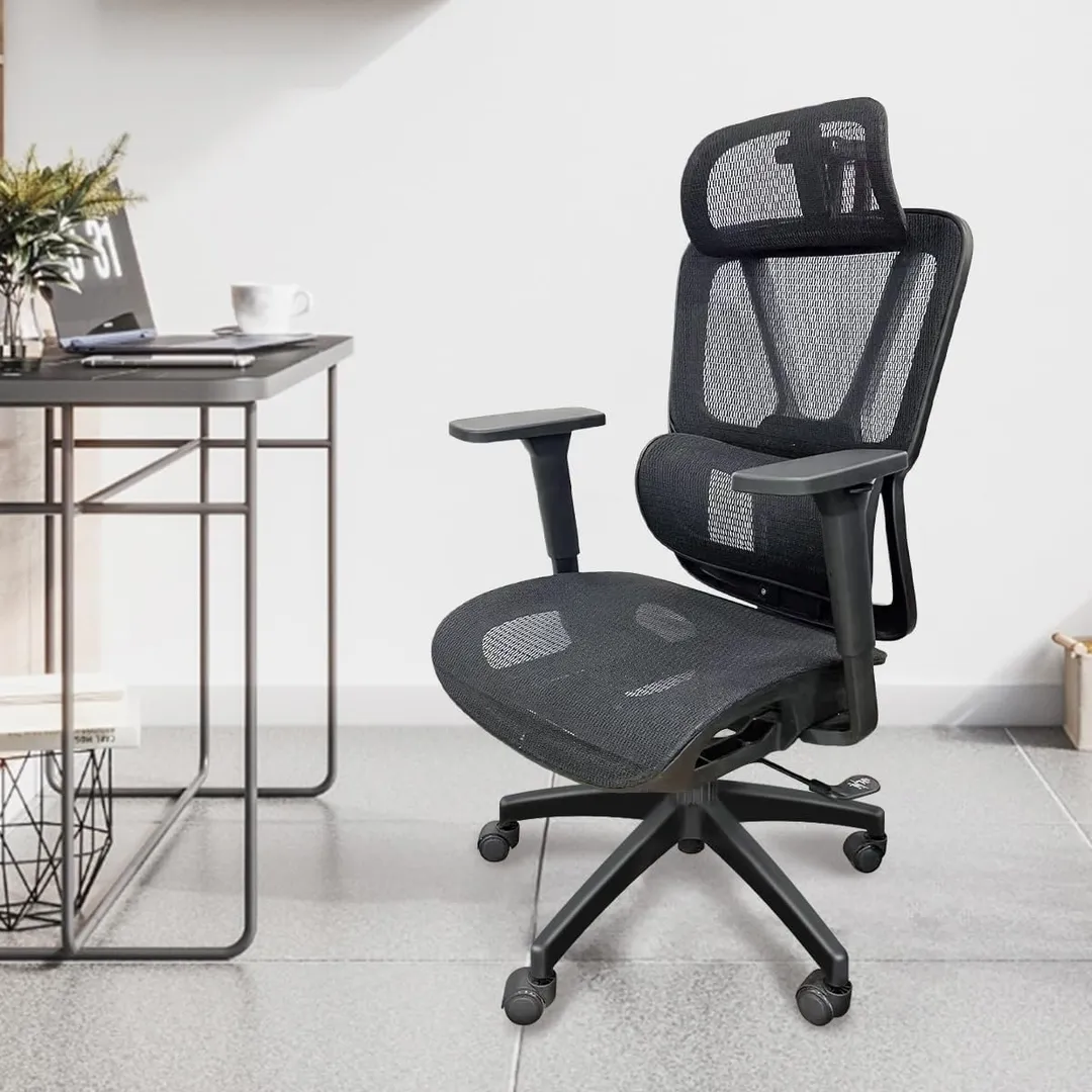 Cadeira de Escritório Ergonômica Python Fly em Malha - Testada conforme NR-17, Lombar Integrada Fixa, Assento Arejado, Braços 3D, Suporta até 150kg(preto)